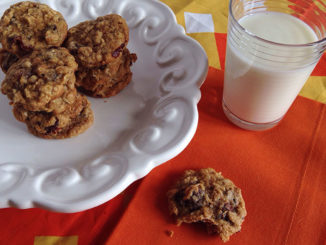 Oatmeal Cookies with Dried Cherries and Dark Chocolate