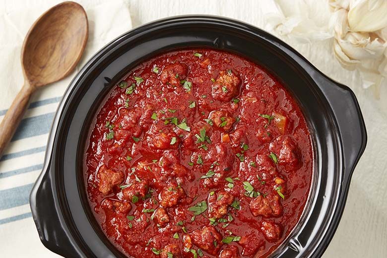 Garlic Lover’s Slow-Cooked Meat Sauce | Food & Nutrition Magazine | Volume 9, Issue 4