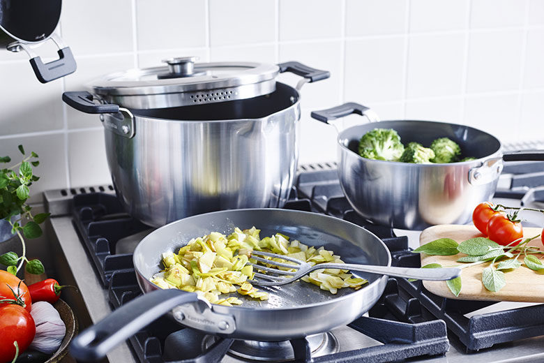 A New Generation of Nonstick Cookware - Food & Nutrition Magazine - Stone Soup