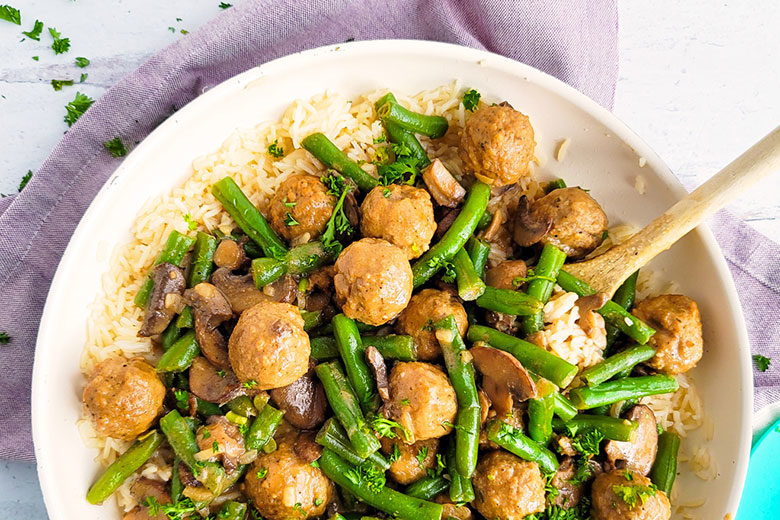 One-Pot Meatballs & Green Beans with Mushrooms - Food & Nutrition Magazine - Stone Soup
